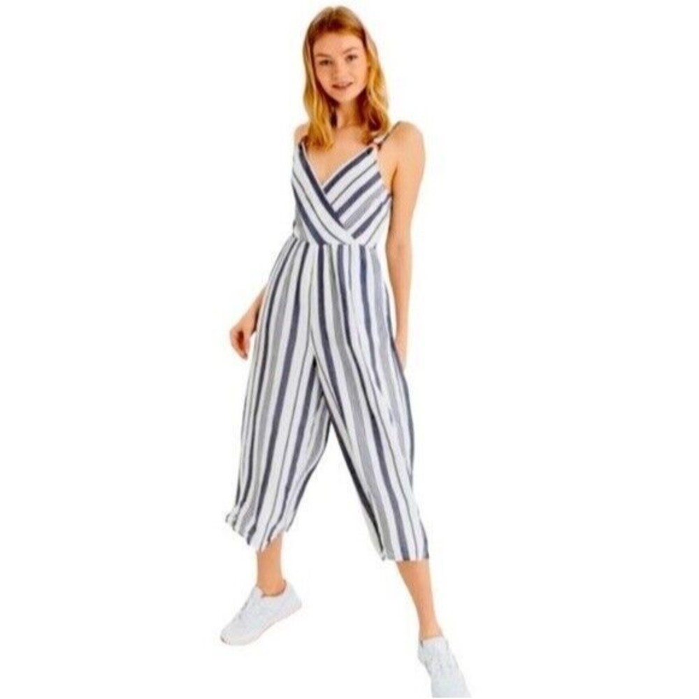 AMERICAN EAGLE JUMPSUIT MEDIUM WHITE BLUE STRIPED WIDE LEG ROMPER POCKETS